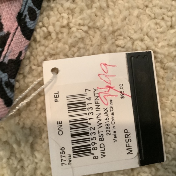 COACH  Ifinity Scarf never worn - Picture 3 of 4